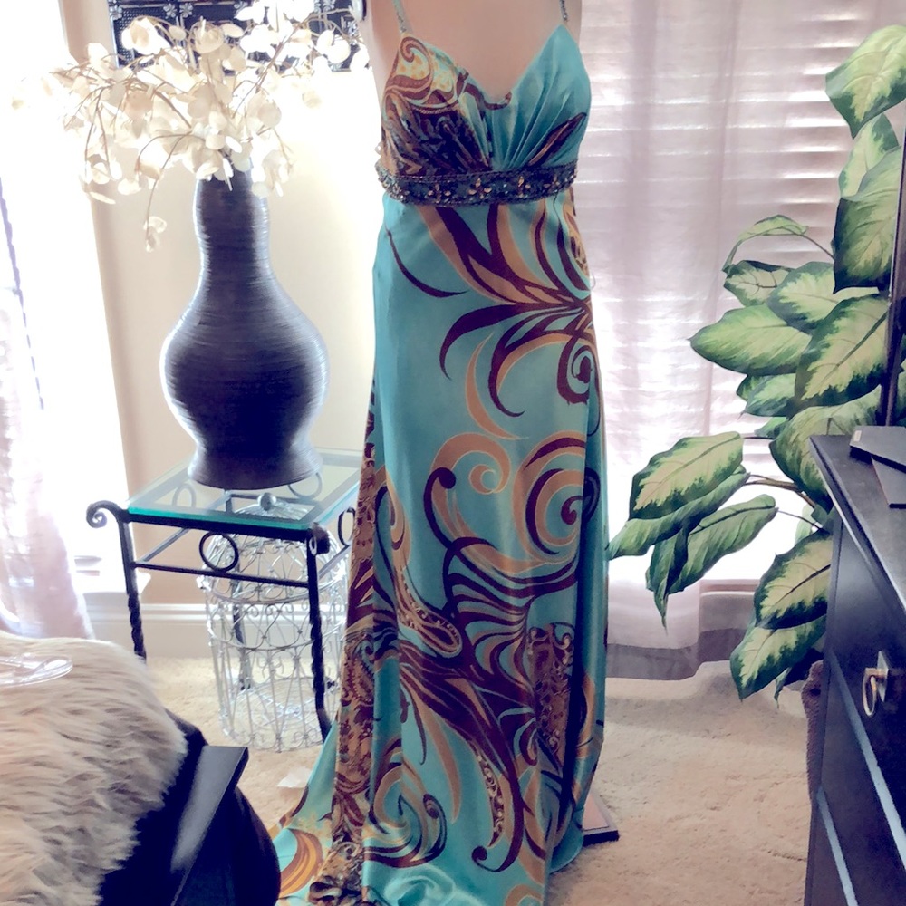 BG HAUTE evening/prom dress - Picture 4 of 8